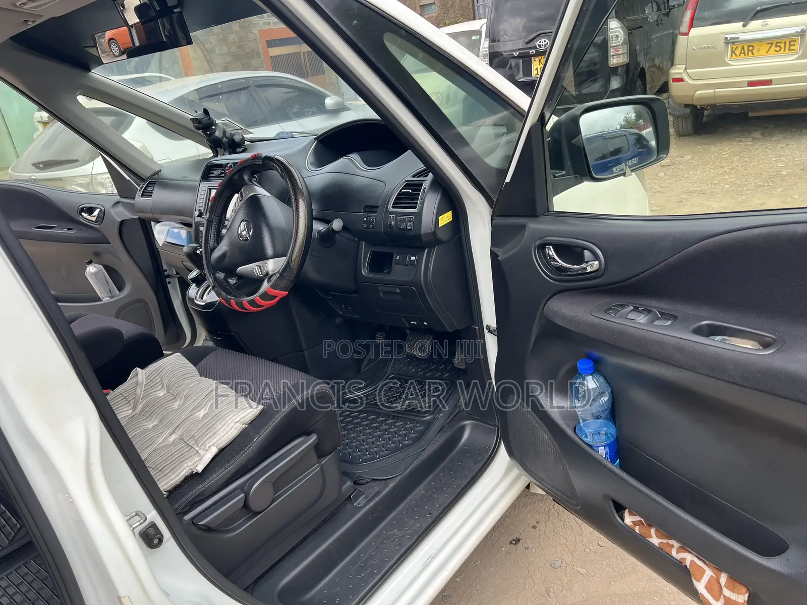 Nissan Serena 2012 Off white