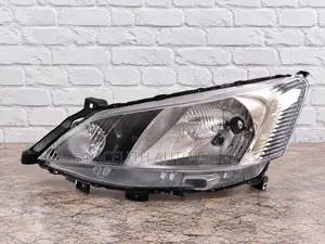 Depo Head Lamp / Light Nissan NV200 Vanette 2010