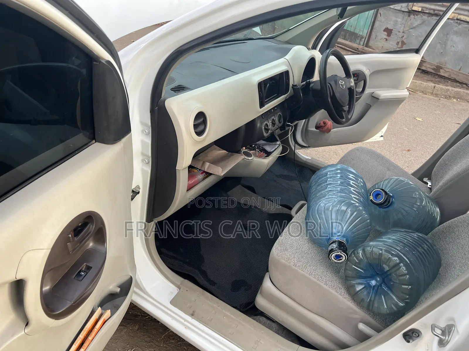 Toyota Passo 2012 White