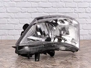 Casp Head Lamp / Light Nissan Urvan NV350 E26 E27 2013/2014/2015