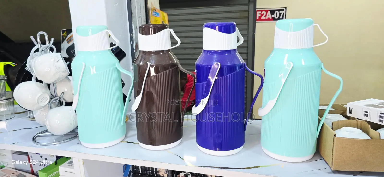 Insulated Plastic Vacuum Flask With Cup