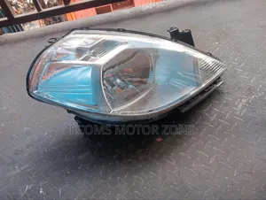 Nissan Tiida 2010 Headlight