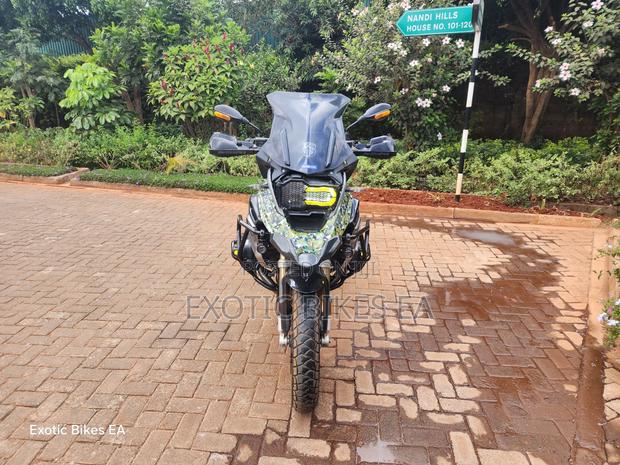 BMW R1250GS 2020 Gray - thumbnail 3