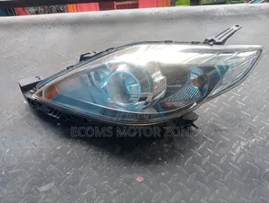 Mazda Premacy 2010 Headlight