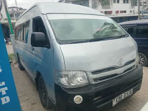 Toyota HiAce 2014 Silver