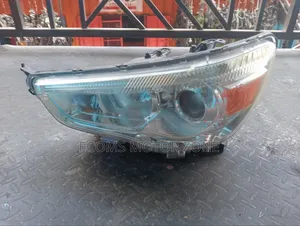 Mitsubishi RVR 2013 Headlight