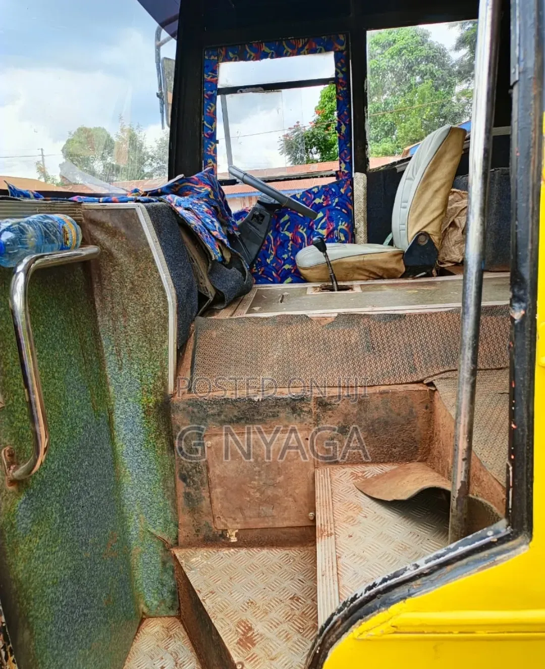 Tata Starbus Ultra Skool 2003 Yellow