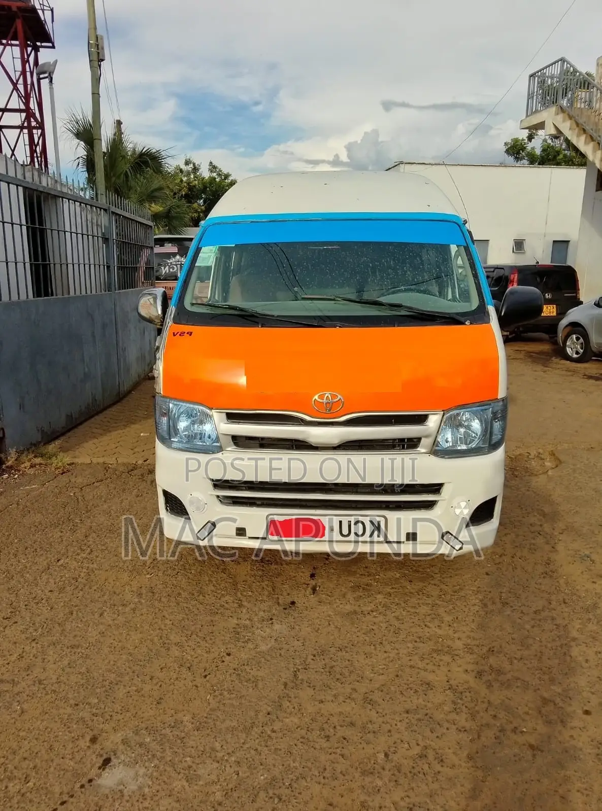 Toyota HiAce 2012 White