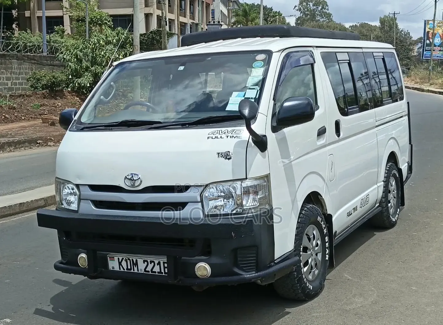 Toyota HiAce 2016 White