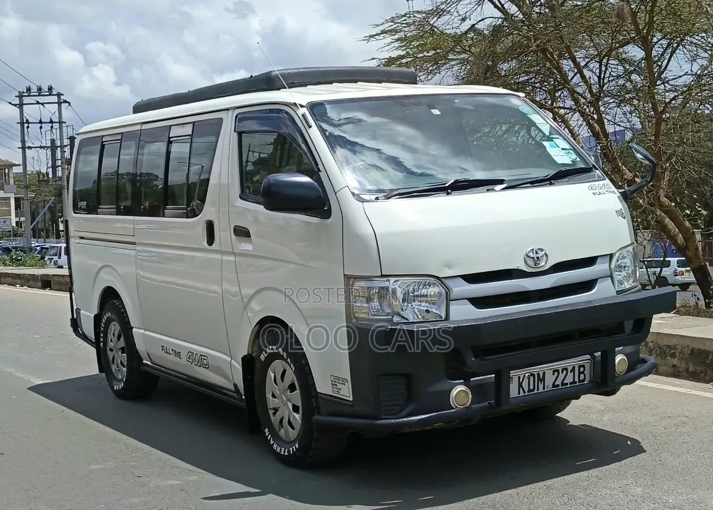 Toyota HiAce 2016 White