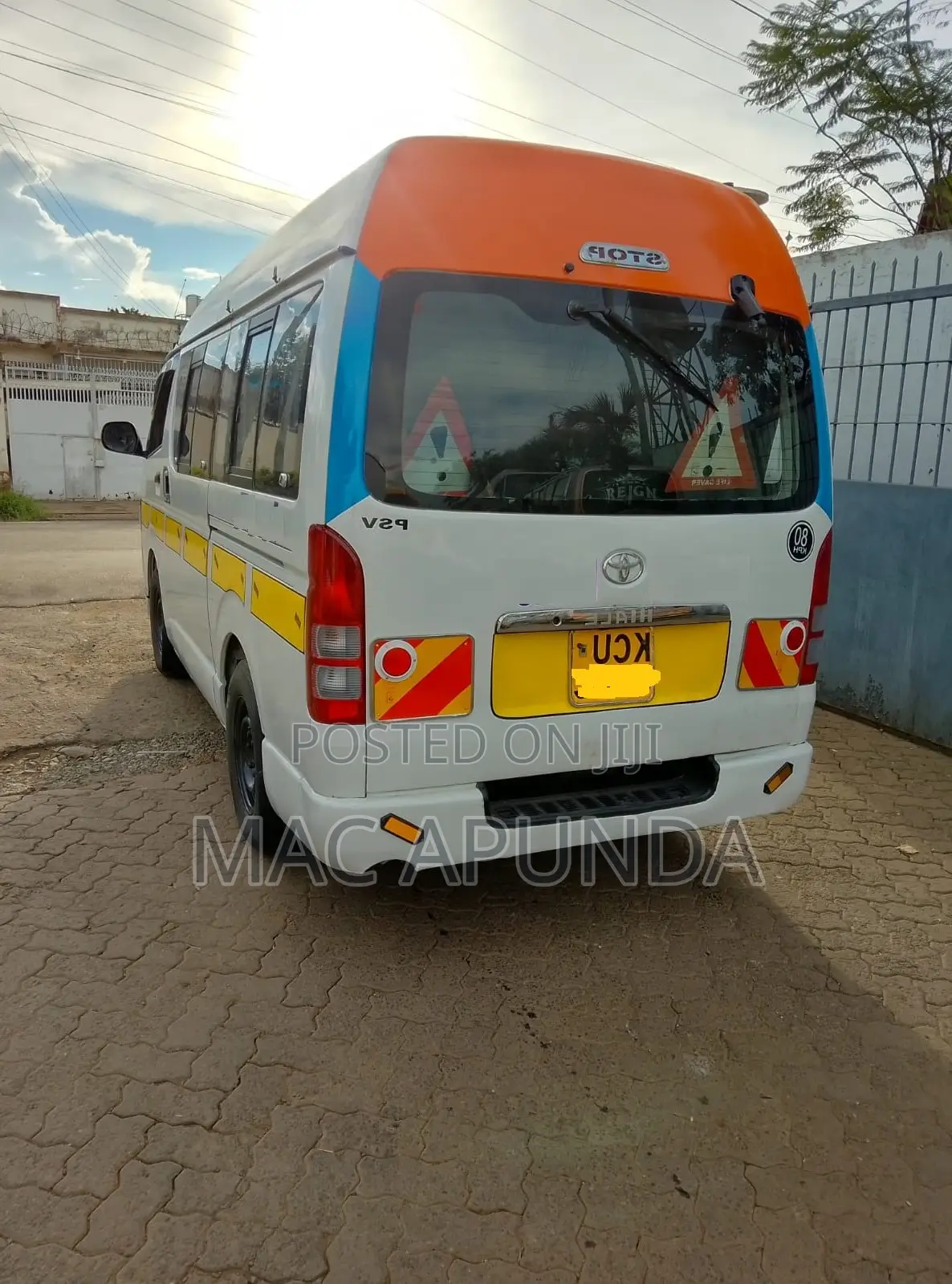 Toyota HiAce 2012 White