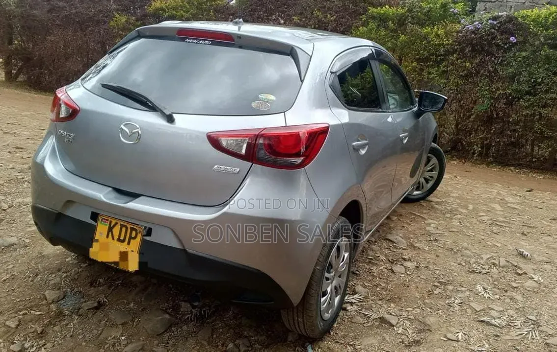 Mazda Demio 2016 Gray