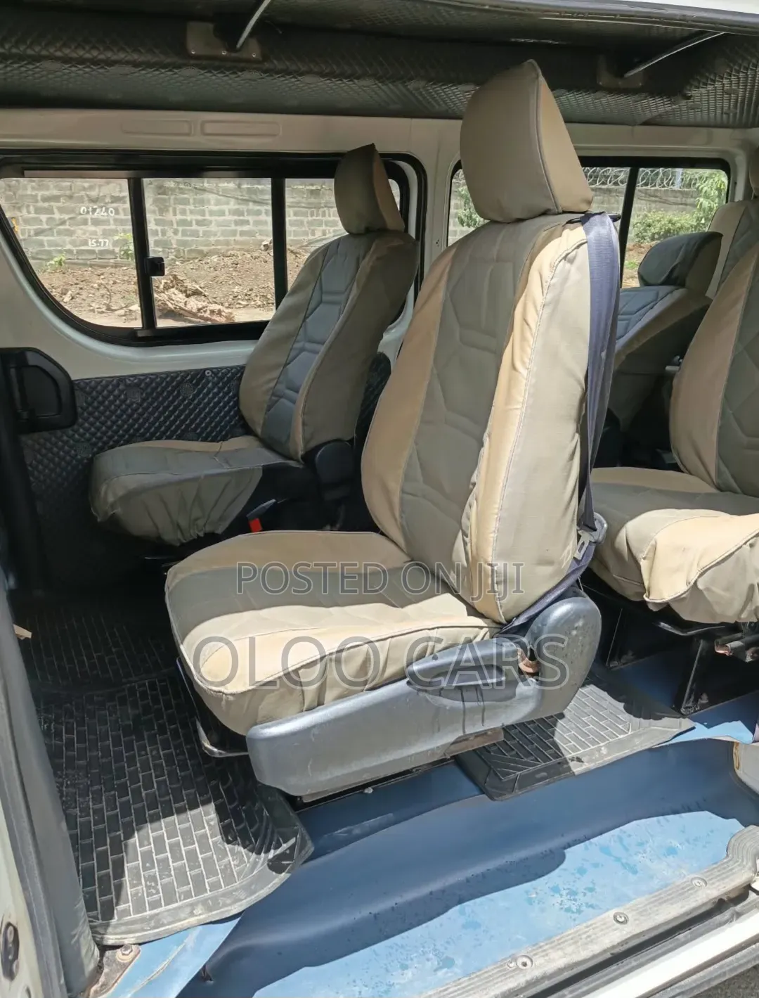 Toyota HiAce 2016 White