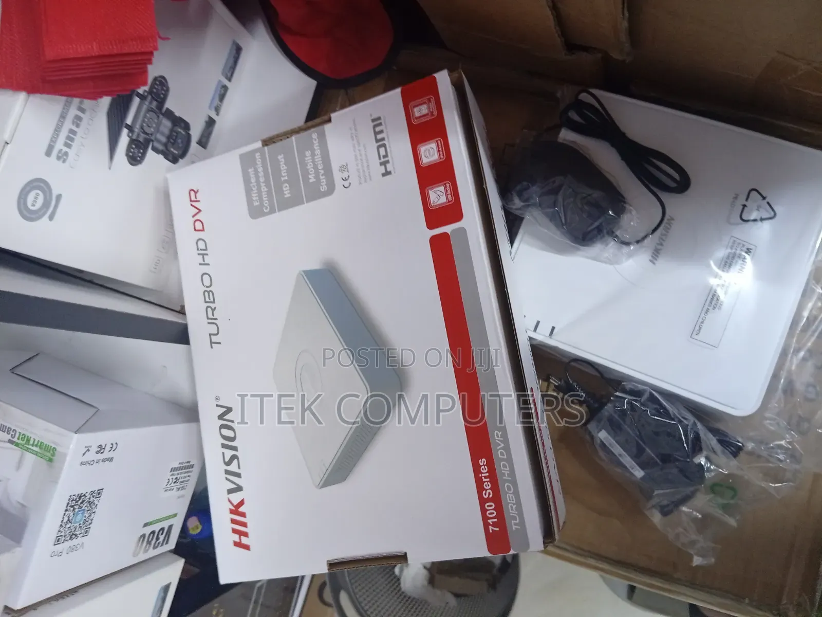Hikvision Turbo DVR With Eight Channels for Retail Store Security