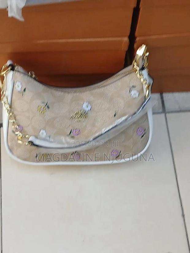 Chain Sling Bag - thumbnail 3