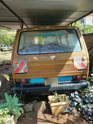Volkswagen Transporter 1995 Orange