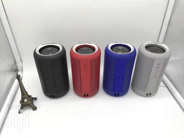 JBL Flip 5 Bluetooth Speaker - thumbnail 3