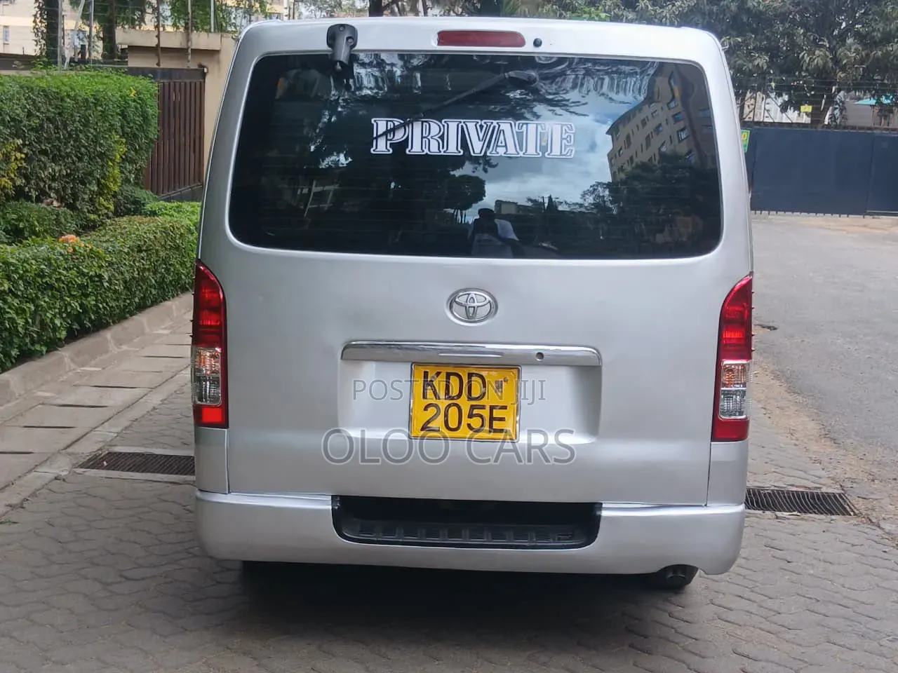 Toyota HiAce 2014 Silver