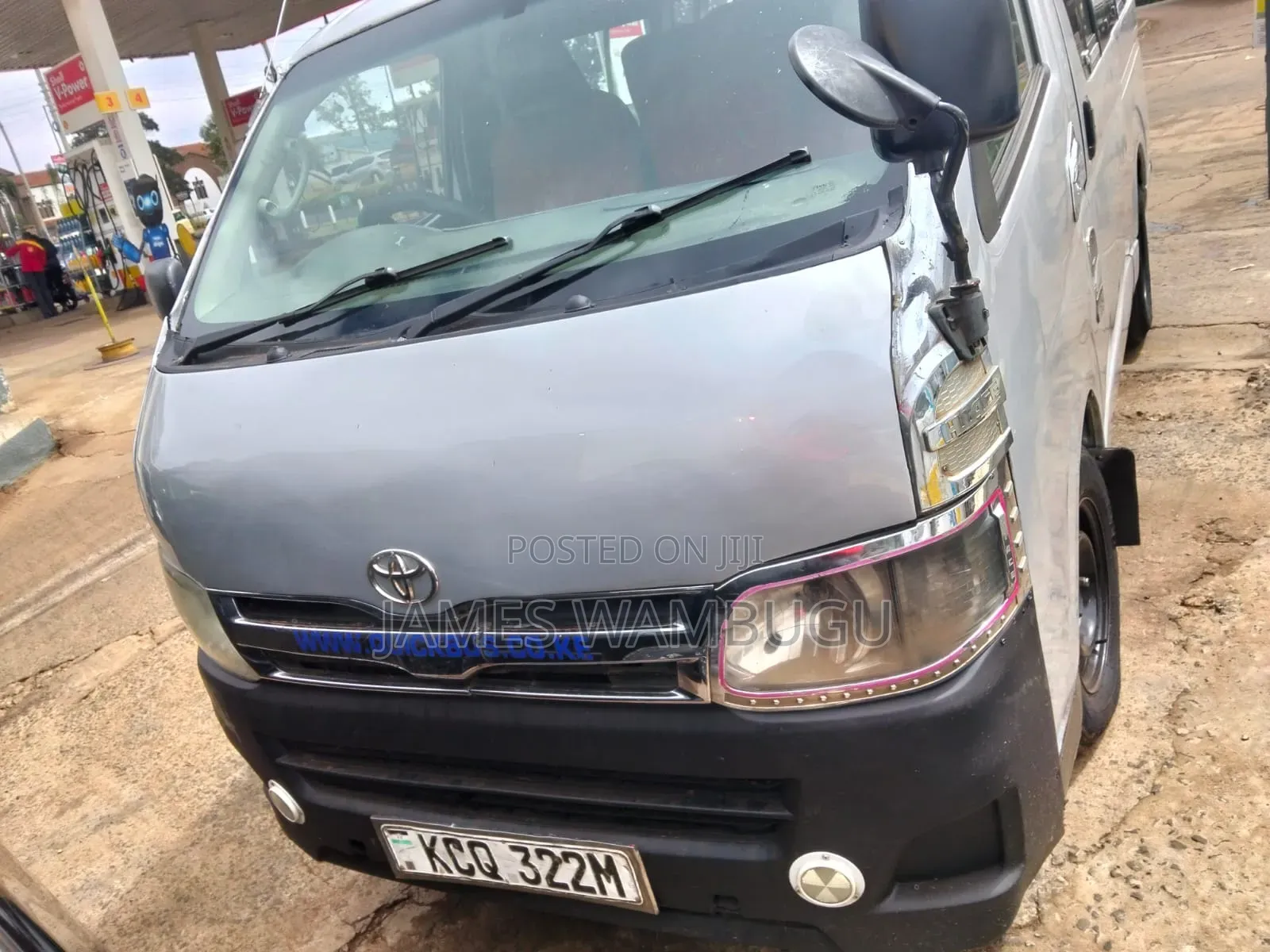 Toyota HiAce 2012 Silver