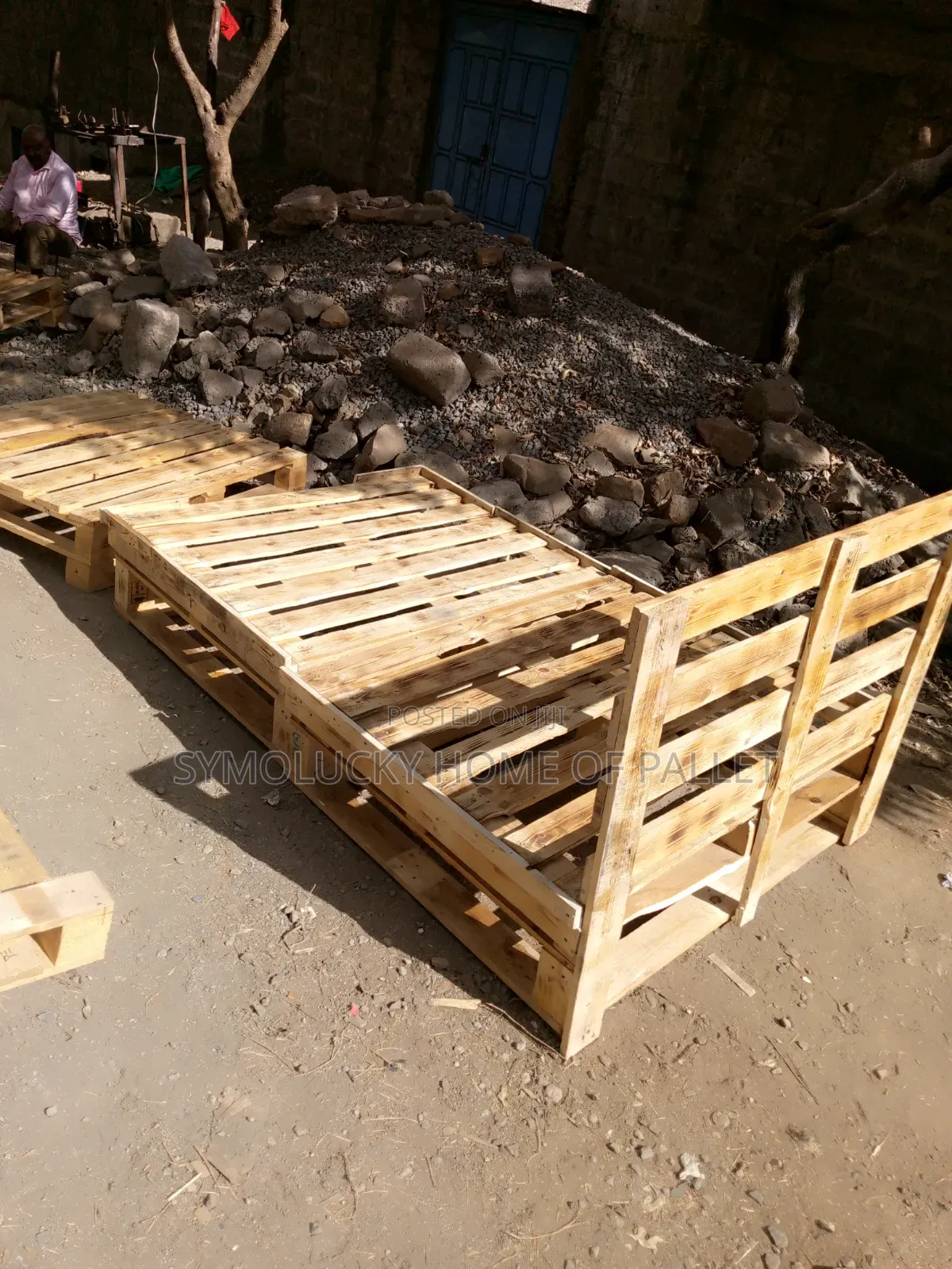 Twin Framed 4x6 Pallet Bed. Blazed
