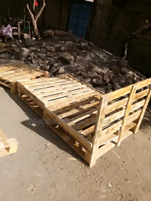 Twin Framed 4x6 Pallet Bed. Blazed