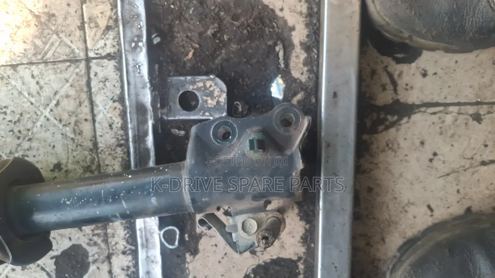 Front Complete Shock Toyota Bb
