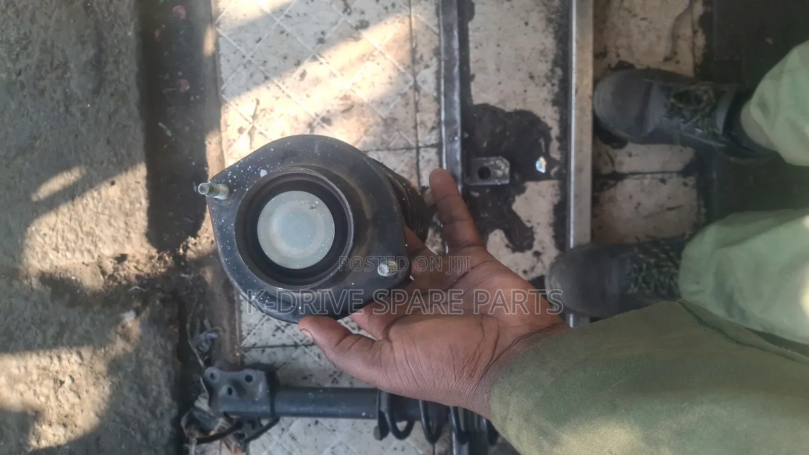 Front Complete Shock Toyota Bb