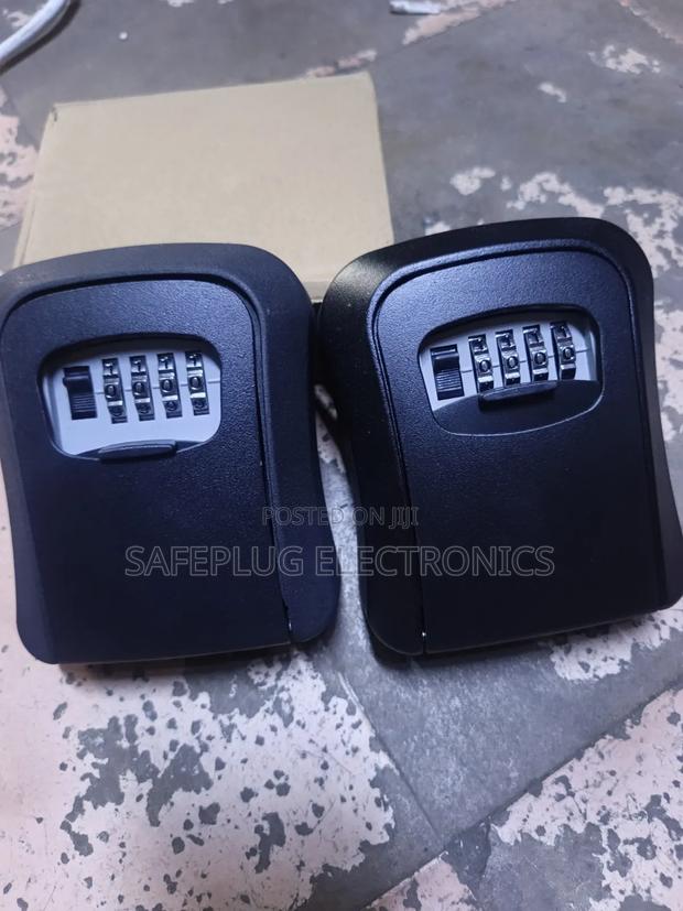 Weatherproof Wall-Mounted Key Safe Storage Box - main view