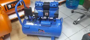 Maxmech 25L Oil-Free Silent Air Compressor.