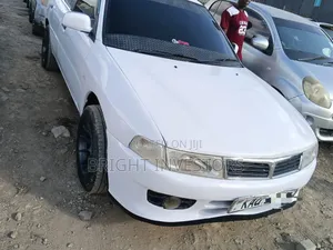 Mitsubishi Lancer 2000 White