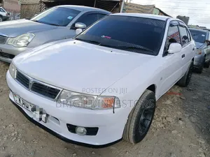 Mitsubishi Lancer 2000 White
