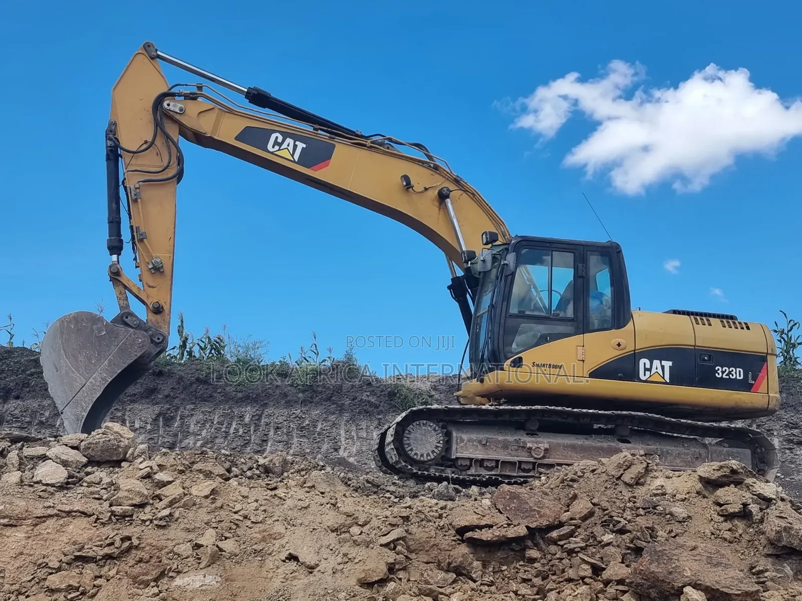 Caterpillar Excavator 323DL