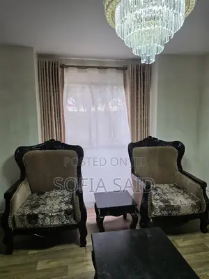 Beautiful Antique Like 7 Seater Sofa Set.