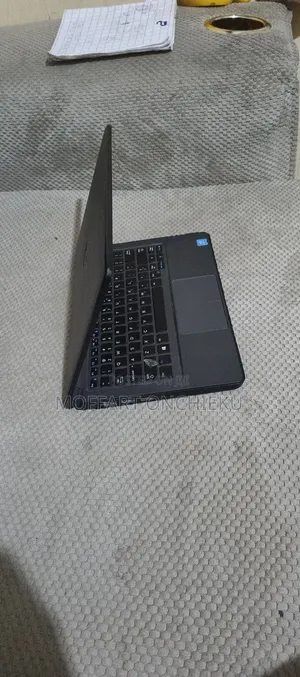 Laptop Dell Latitude 3190 4GB Intel Pentium HDD 500GB