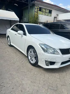 Toyota Crown 2012 White