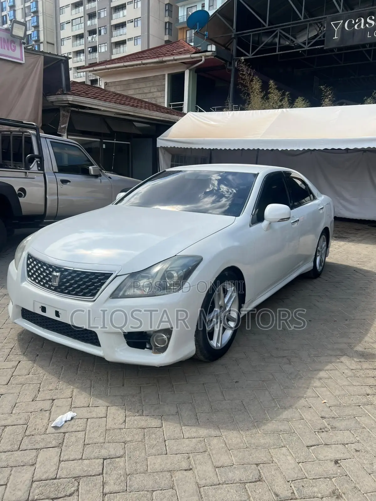 Toyota Crown 2012 White