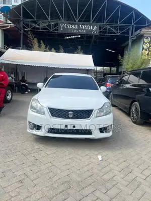 Toyota Crown 2012 White