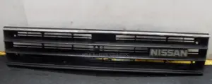 Nissan Bluebird Grill.