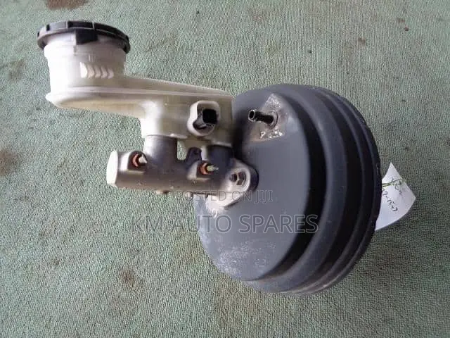 Honda CRV Rd5 Booster/Master Cylinder.