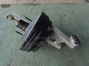 Honda CRV Rd5 Booster/Master Cylinder.