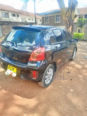 Toyota Vitz 2010 Black