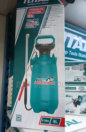 Total 8 Liter Pressure Sprayer