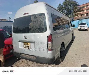 Toyota HiAce 2014 Silver