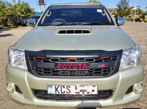 Toyota Hilux 2011 Beige