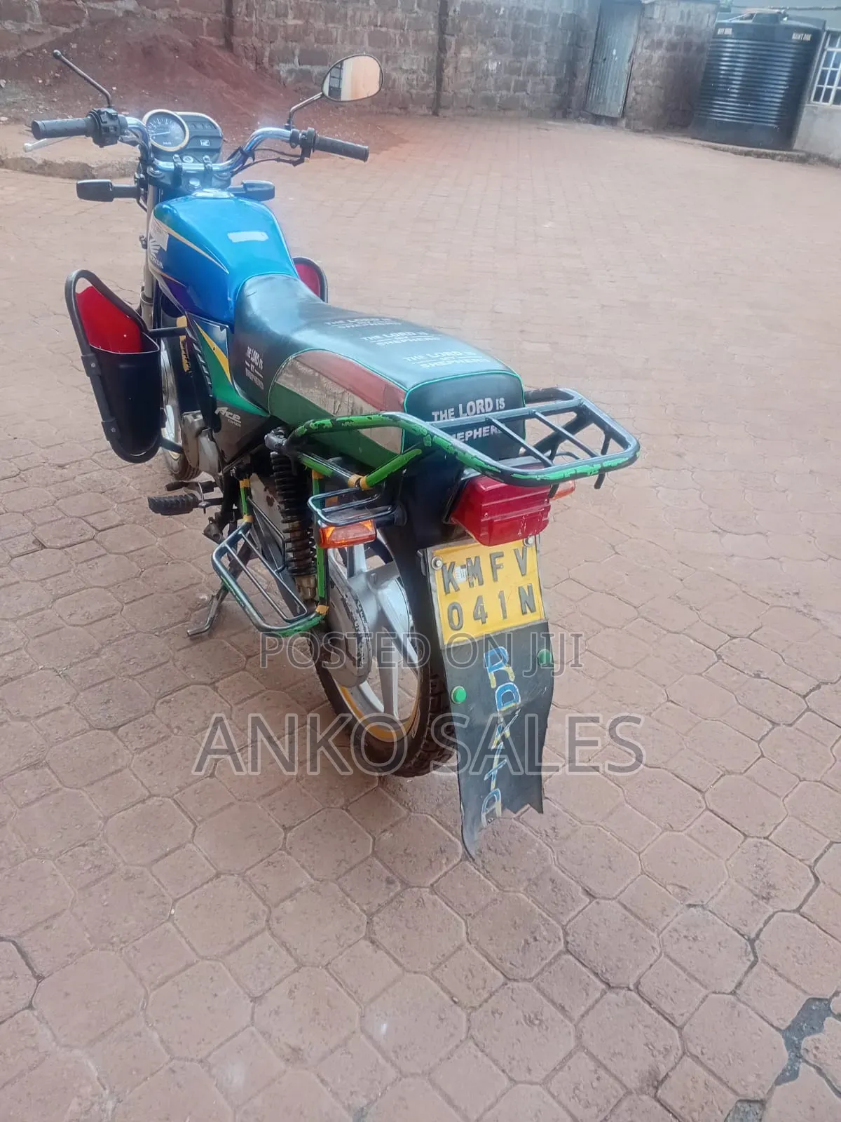 Honda CB 2024 Blue
