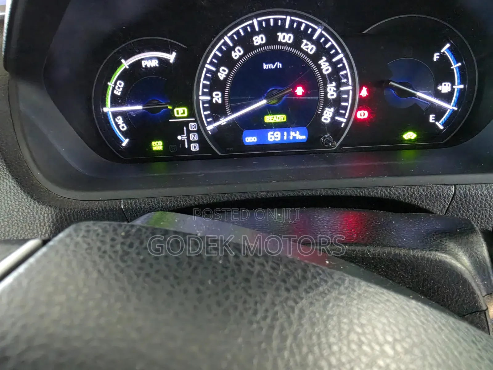 Toyota Esquire 2019