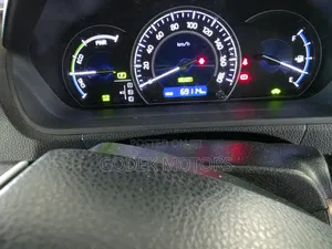 Toyota Esquire 2019