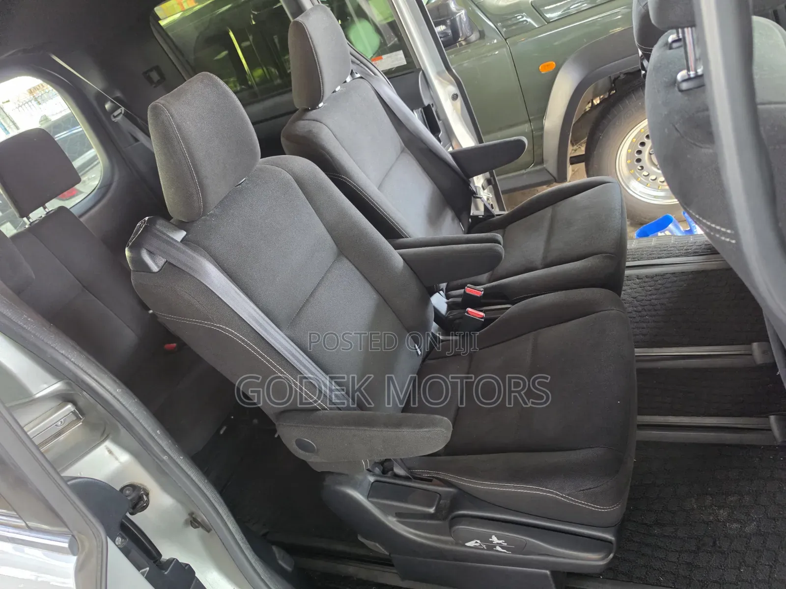 Toyota Esquire 2019