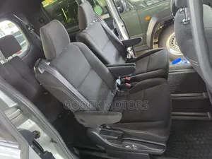 Toyota Esquire 2019