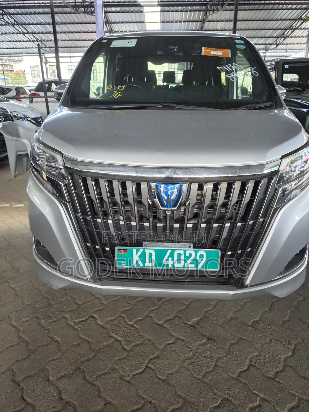 Toyota Esquire 2019